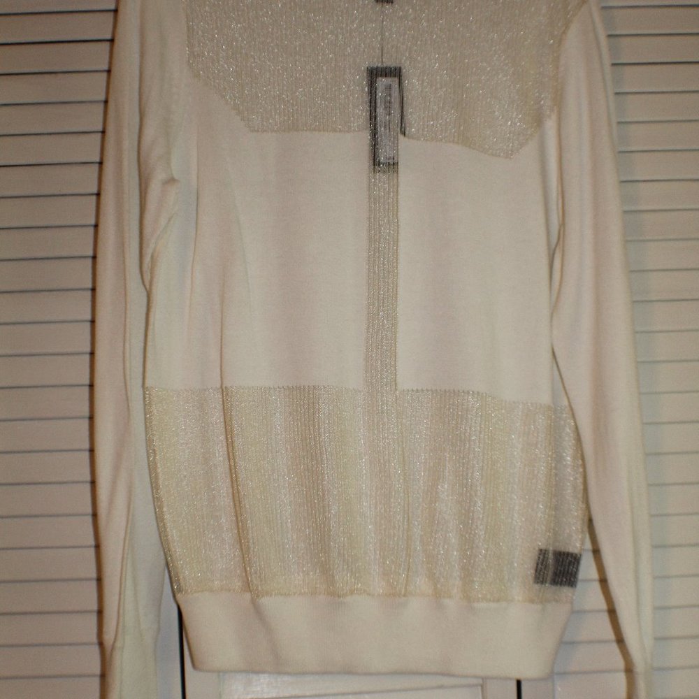 SHEER PANELS BOLD AND BRAVE